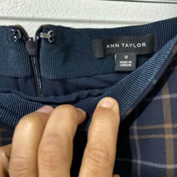 Ann Taylor Plaid Stretch Pencil Skirt Size 12 - Picture 7 of 8